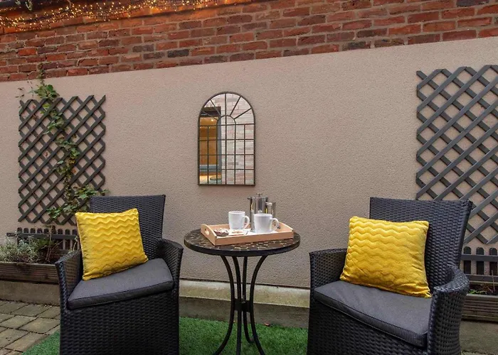 Bootham Row Courtyard * יורק